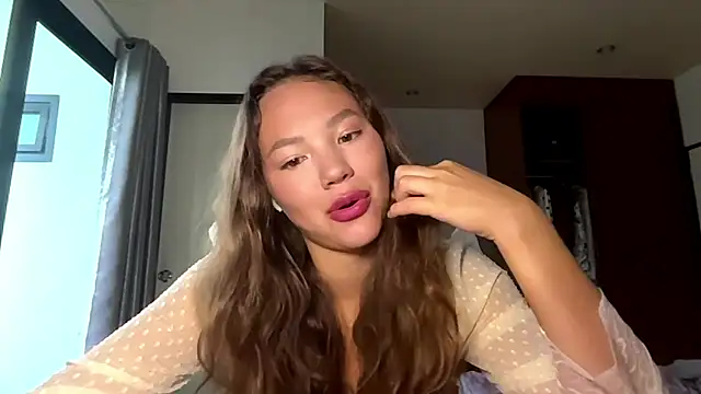 kamila 18 french online show from 04-07-26, 02:12