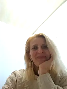 MiaLove183 online show from 04-18-26, 11:25