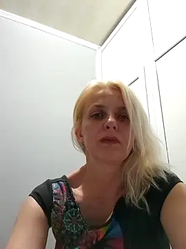 MiaLove183 online show from 07-15-26, 02:44