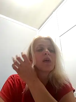 MiaLove183 online show from 07-27-26, 01:29