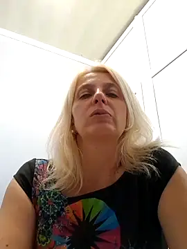 MiaLove183 online show from 07-29-26, 02:48