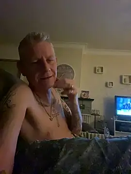 Snapshot of kurtyhotty chatting on 03-21-26, 01:32 kurtyhotty online show from 03-21-26, 01:32