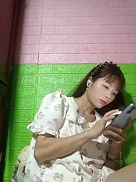AmyLinee01 online show from 06-04-26, 05:19