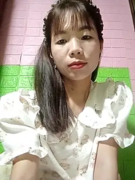 AmyLinee01 online show from 06-05-26, 06:09