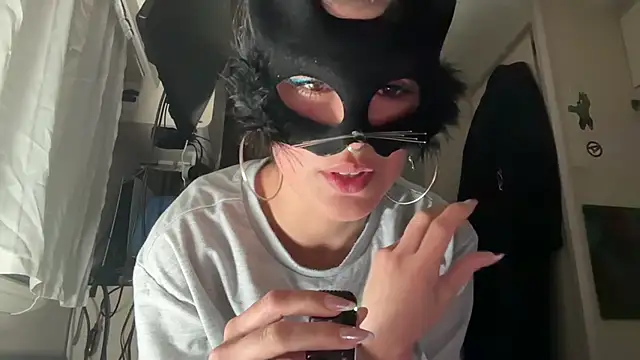 SilentScreamsVan- online show from 04-11-26, 10:25