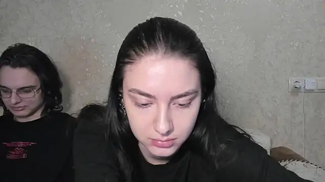Snapshot of muuur_love231 chatting on 05-17-26, 06:37 muuur love231 online show from 05-17-26, 06:37