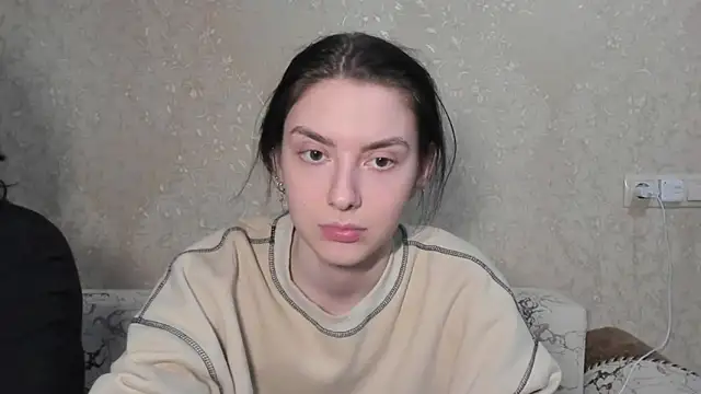 Snapshot of muuur_love231 chatting on 06-21-26, 10:12 muuur love231 online show from 06-21-26, 10:12
