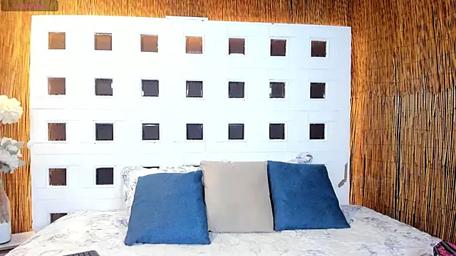 andreazoe online show from 04-15-26, 01:51