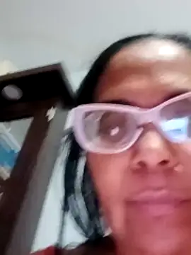 sexymomsn online show from 04-06-26, 12:08