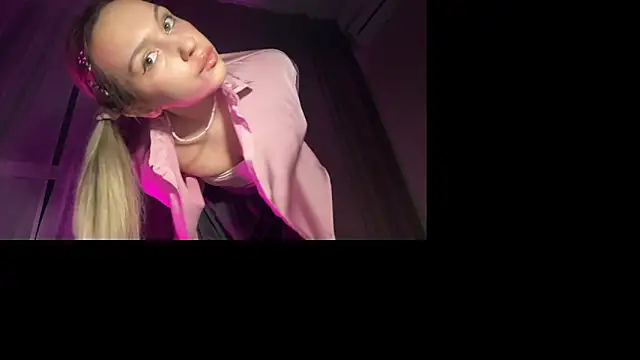 Candy Loveee online show from 03-25-26, 10:38