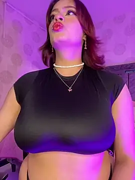 Snapshot of steffmontespink18 chatting on 05-11-26, 01:39 steffmontespink18 online show from 05-11-26, 01:39