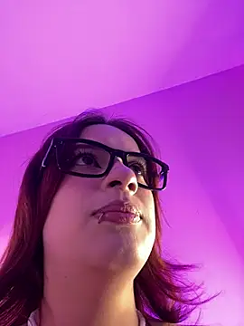 Snapshot of steffmontespink18 chatting on 05-25-26, 01:28 steffmontespink18 online show from 05-25-26, 01:28