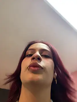 Snapshot of steffmontespink18 chatting on 06-15-26, 01:24 steffmontespink18 online show from 06-15-26, 01:24
