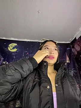 Itze Mua online show from 03-27-26, 03:12