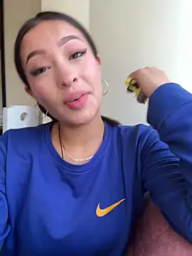 Snapshot of Itze_Mua chatting on 06-21-26, 07:16 Itze Mua online show from 06-21-26, 07:16