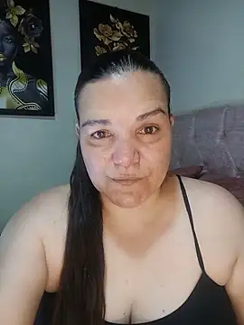 Snapshot of Zuleyka_69 chatting on 05-31-26, 07:04 Zuleyka 69 online show from 05-31-26, 07:04