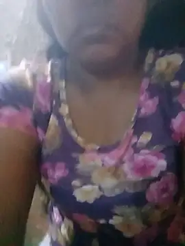 Snapshot of Honey-53 chatting on 07-02-26, 10:43 Honey-53 online show from 07-02-26, 10:43