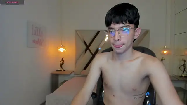 SantiTwinkyy online show from 03-30-26, 02:40