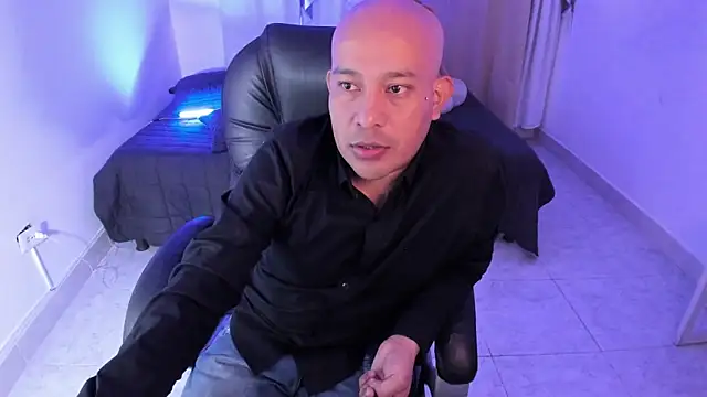 Snapshot of Takumii_boy chatting on 03-22-26, 05:33 Takumii boy online show from 03-22-26, 05:33