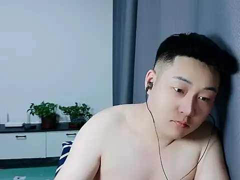 Snapshot of Llpl322 chatting on 04-18-26, 02:32 Llpl322 online show from 04-18-26, 02:32