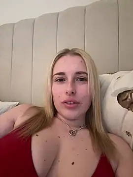 EloiseeUKK online show from 03-23-26, 07:23