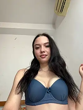 Snapshot of icedrosemarye chatting on 07-18-26, 01:48 icedrosemarye online show from 07-18-26, 01:48
