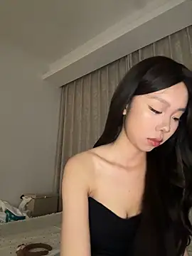 jolie 33 online show from 05-31-26, 01:18