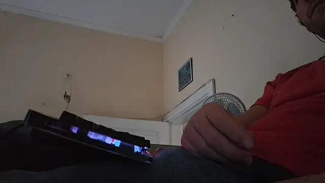 Snapshot of Sueliton2 chatting on 04-07-26, 07:03 Sueliton2 online show from 04-07-26, 07:03