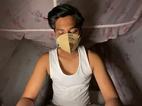 Snapshot of sinner2511 chatting on 03-24-26, 08:36 sinner2511 online show from 03-24-26, 08:36