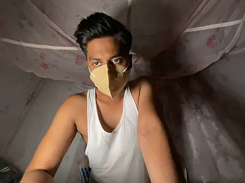 Snapshot of sinner2511 chatting on 03-31-26, 04:40 sinner2511 online show from 03-31-26, 04:40