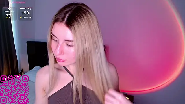 Snapshot of LulyDOLL chatting on 04-26-26, 06:55 LulyDOLL online show from 04-26-26, 06:55
