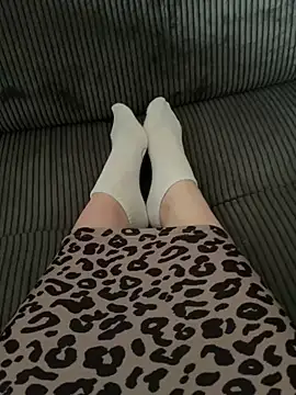 LilouPieds online show from 04-26-26, 06:16