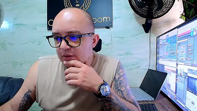 maximo daddy online show from 05-01-26, 12:43