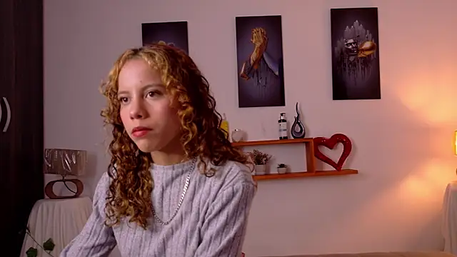 lia valmont 01 online show from 03-25-26, 06:47