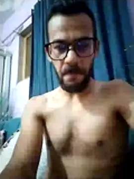 Snapshot of Alimohamed08 chatting on 07-04-26, 08:59 Alimohamed08 online show from 07-04-26, 08:59