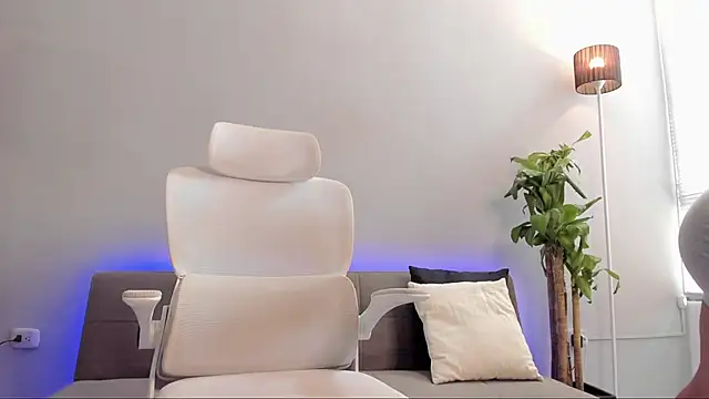 hashi wood online show from 04-13-26, 04:34