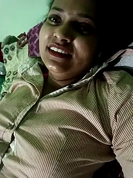 Snapshot of Diyagupta26 chatting on 04-02-26, 03:53 Diyagupta26 online show from 04-02-26, 03:53