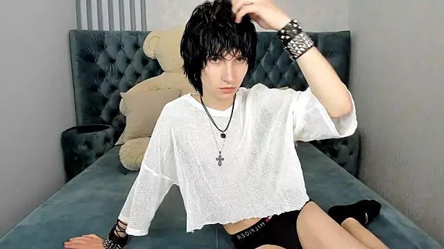 Snapshot of AdonBev chatting on 06-25-26, 05:12 AdonBev online show from 06-25-26, 05:12