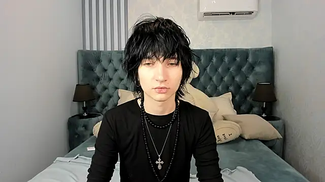Snapshot of AdonBev chatting on 06-28-26, 05:24 AdonBev online show from 06-28-26, 05:24