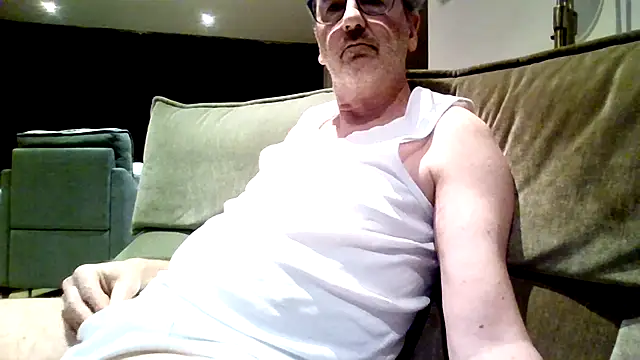 Snapshot of HotLucas66 chatting on 04-26-26, 08:50 HotLucas66 online show from 04-26-26, 08:50