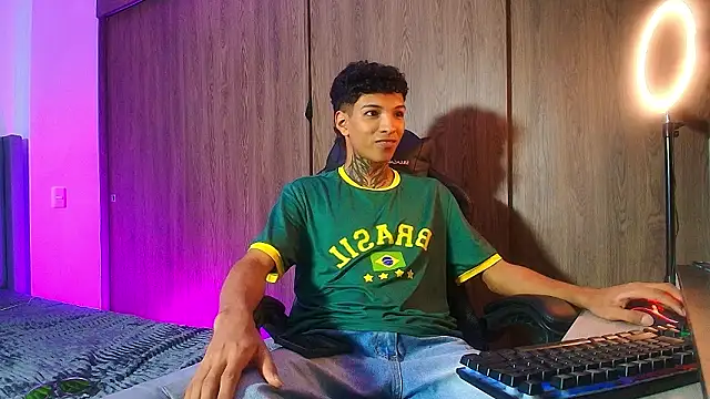 im Usuga online show from 03-26-26, 05:35