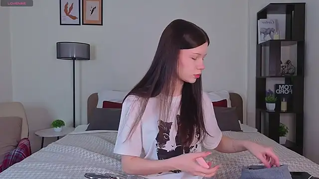 SophiaAltidor online show from 04-01-26, 01:17