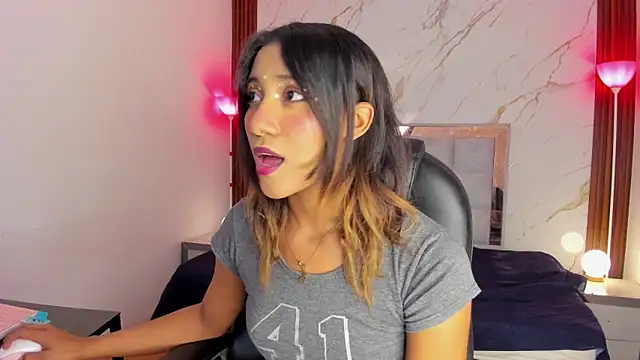 EsperanzaMora online show from 05-02-26, 11:59