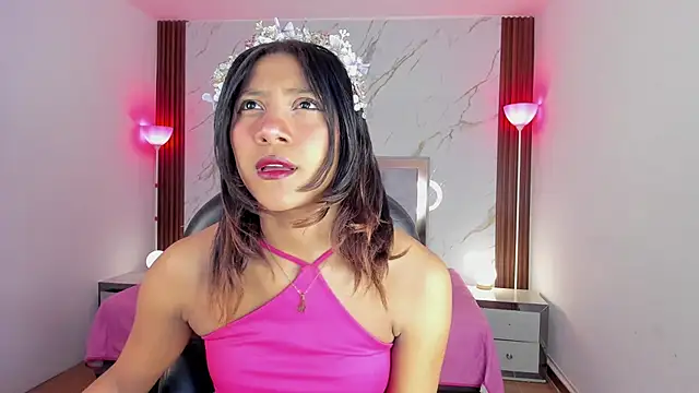 EsperanzaMora online show from 05-22-26, 12:11