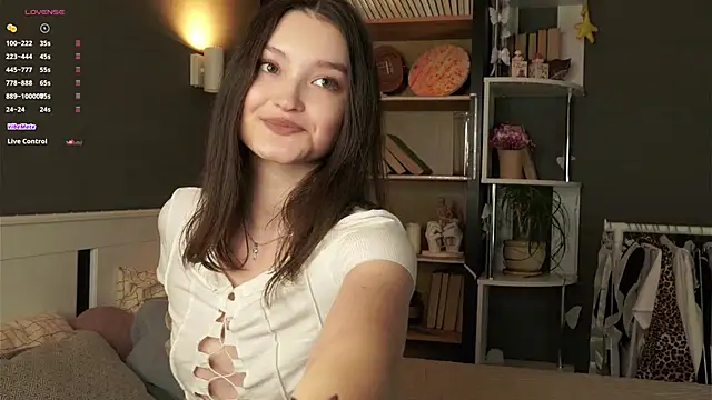 GussieGoold online show from 04-08-26, 12:38