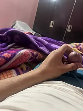 SingleBoy66666 online show from 04-13-26, 08:36