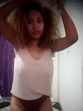 Snapshot of SolashLitzy_Curly chatting on 05-24-26, 05:45 SolashLitzy Curly online show from 05-24-26, 05:45