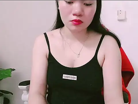 Suhynxx online show from 04-12-26, 10:04