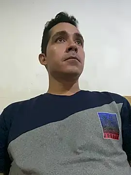 Gabriel leon33 online show from 07-05-26, 04:19
