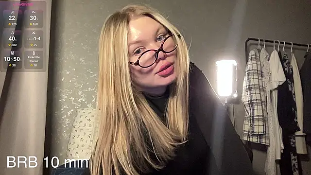 cutiejuliee online show from 05-07-26, 02:22